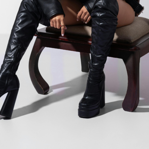 A volta da bota Over The Knee, hot or not? #56